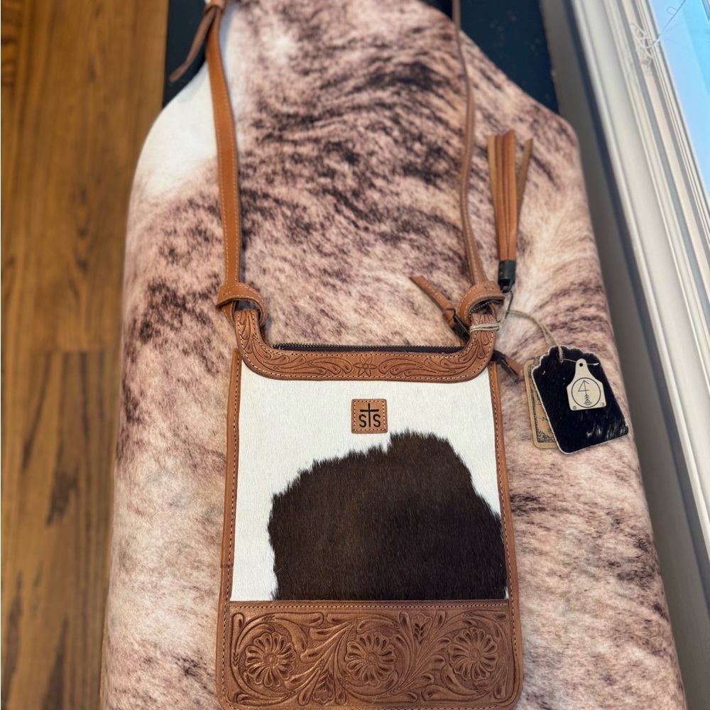 STS Crossbody